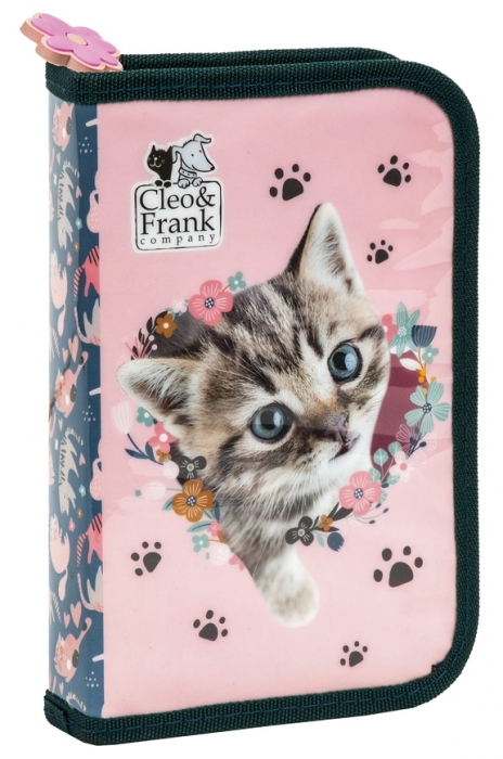 ŠKOLNÍ JEDNOPATROVÝ PENÁL PLNĚ VYBAVENÝ CLEO A FRANK KOČKA
