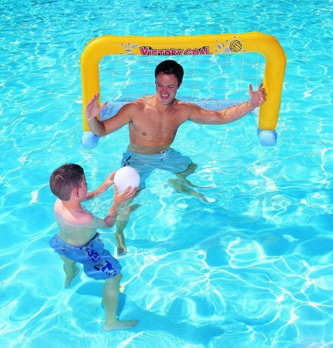 NAFUKOVACÍ BRANKA NA VODNÍ PÓLO S MÍČEM