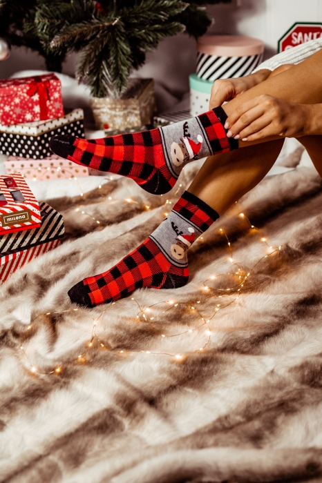 DÁMSKÉ VÁNOČNÍ PONOŽKY KOSTKA A SOB červené