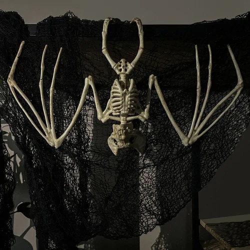Halloweenská dekorace kostra netopýra 28cm