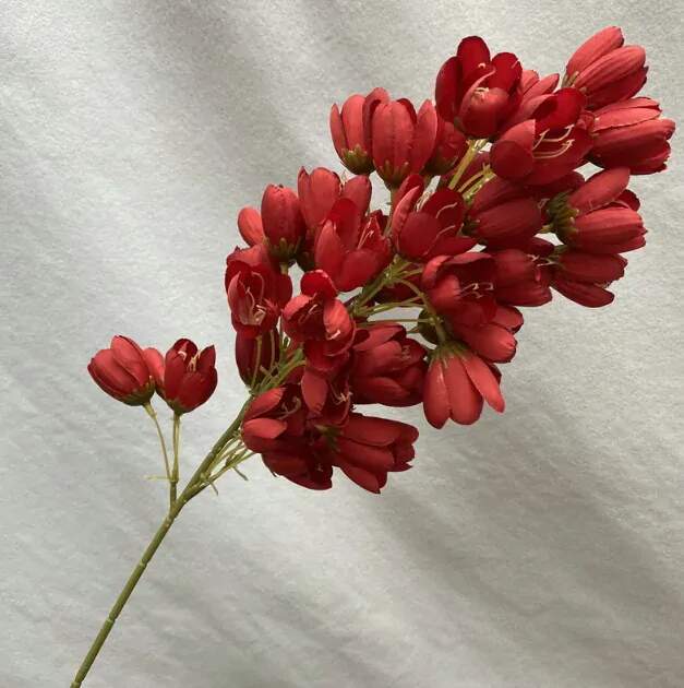 UMĚLÝ STONEK S ČERVENÝMI KVĚTY 85 CM