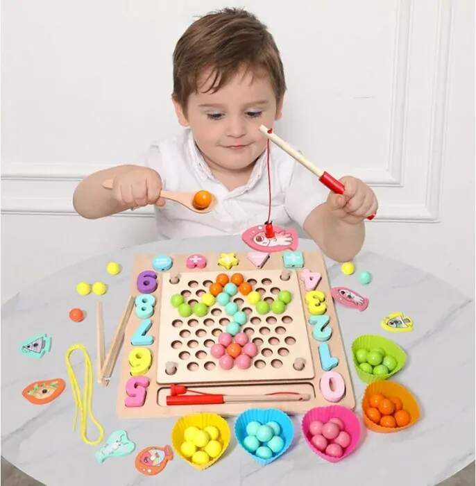 WOODEN TOYS DŘEVĚNÁ VÍCEÚČELOVÁ HRAČKA CHYTÁNÍ RYBIČEK